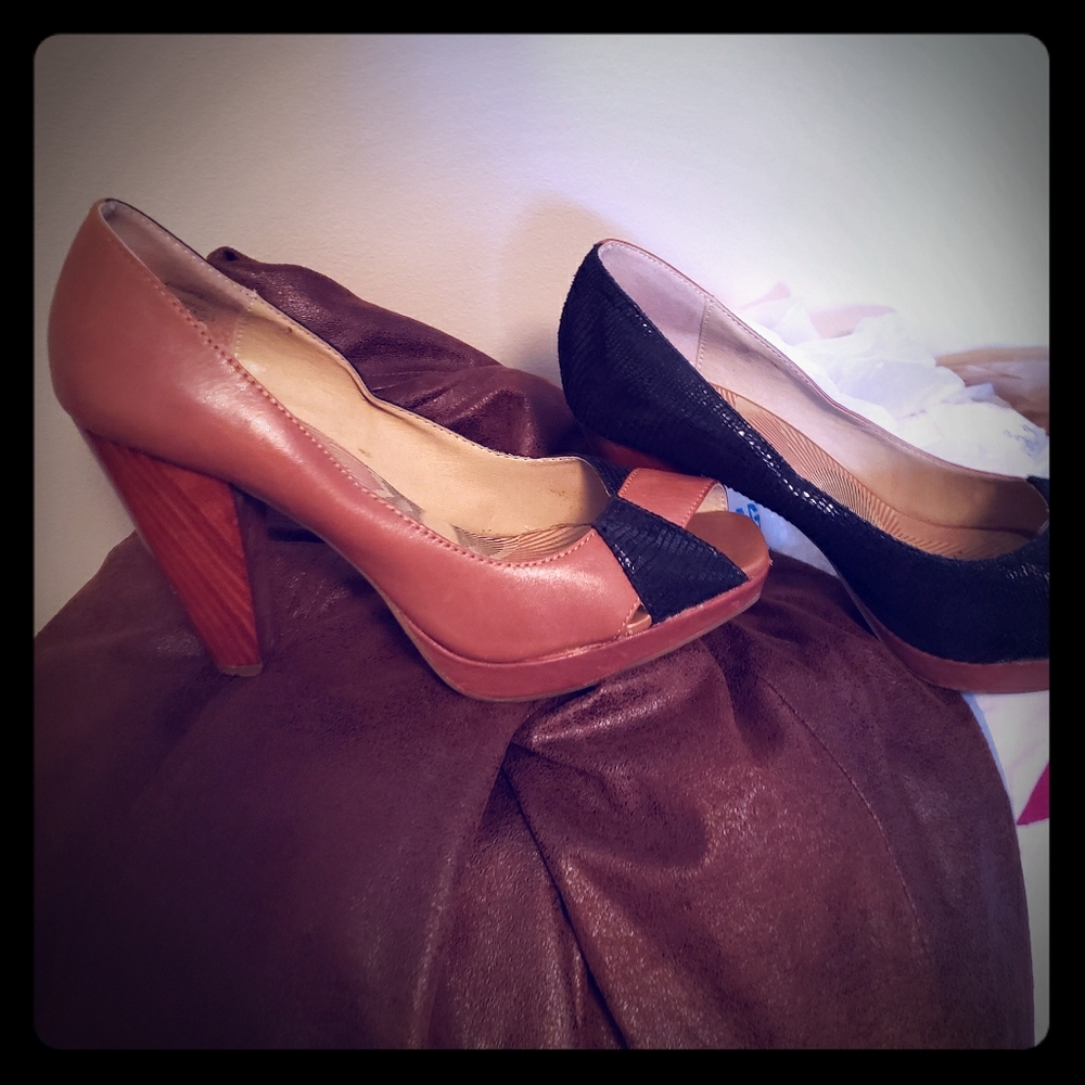 Ladies Shoes.  Excellent condition.